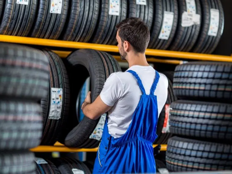 Kadıköy Oto Lastikçi